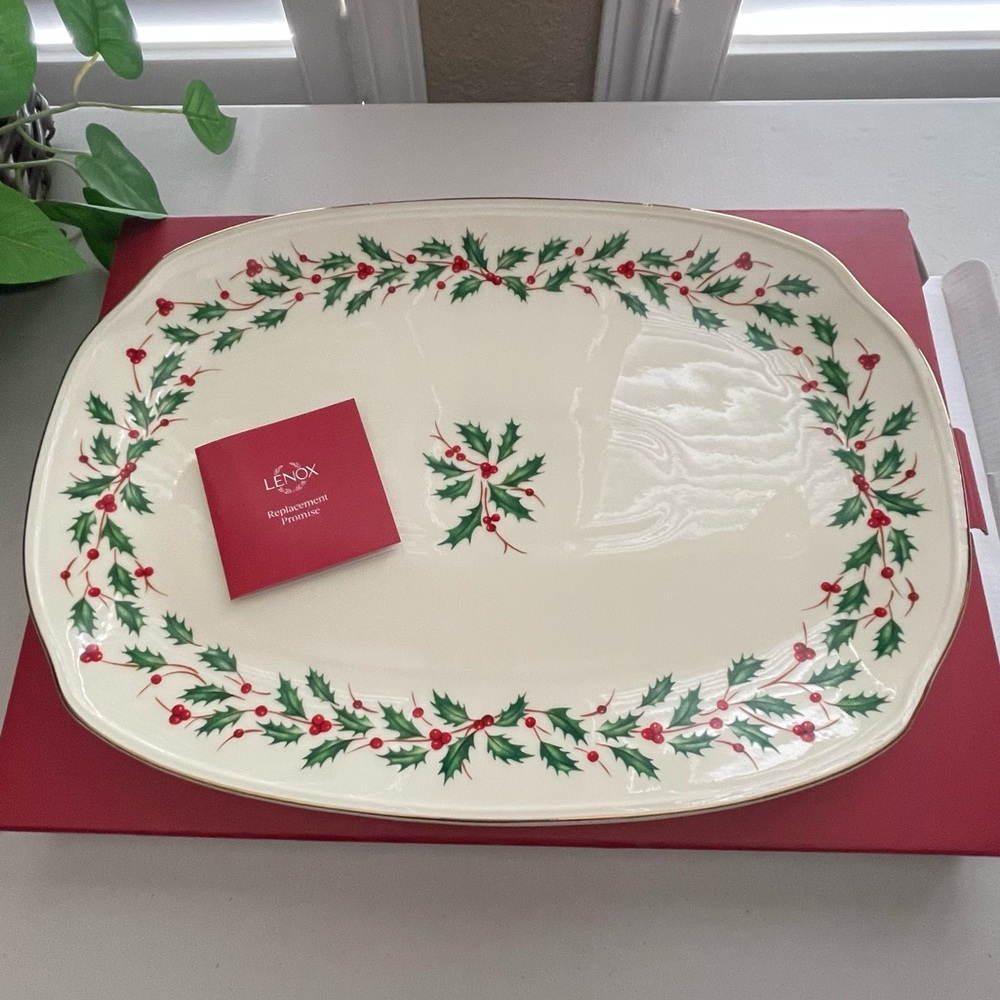 Lenox Holiday Oblong Platter 15.25”